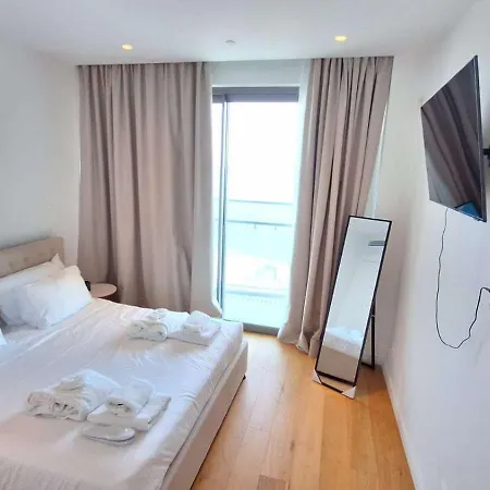 Apartment Del Mar 2 Bedroom Seaside 'a'