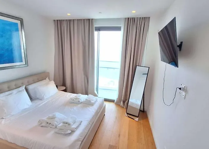 Appartamento Del Mar 2 Bedroom Seaside 'a'